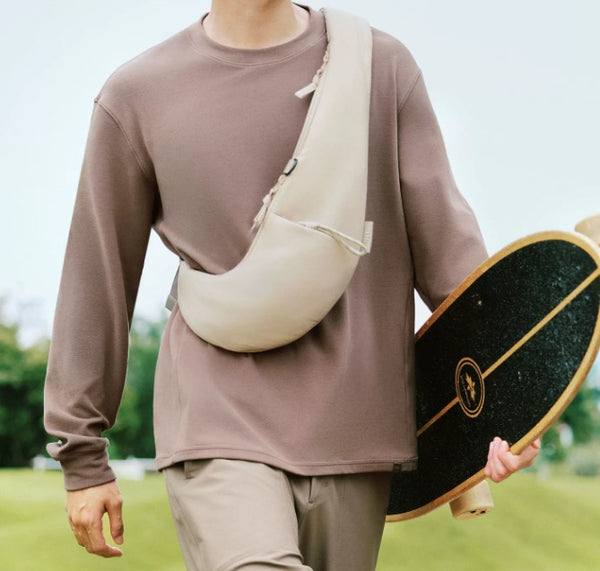 Ultra-Lightweight Unisex Sling Bag: Sleek Crossbody Chest Pack for Sports, Cycling & Phone