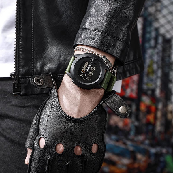 Waterproof And Shockproof Fashionable Sports Smartwatch