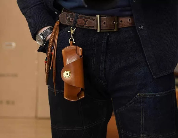 Retro Leather Vibe Case: Crush-Proof Protection & Hook-and-Go Style for Specs & Shades!