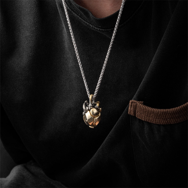 Cyberpunk Mechanical Heart Fidget Keychain: Stress Relief Pendant & Creative Ornament