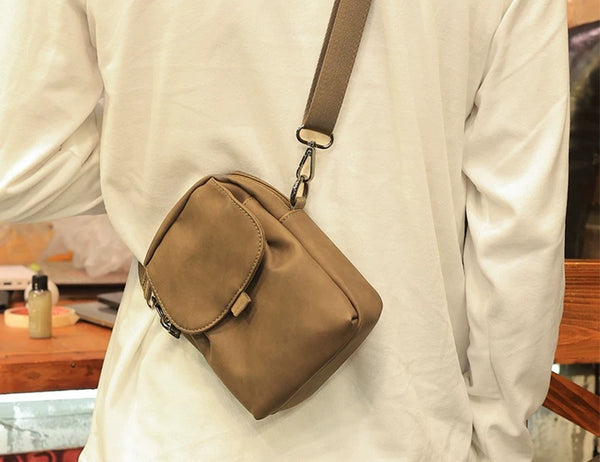Vintage Minimalist Men’s Crossbody Bag: Trendy, Lightweight & Daily Phone Shoulder Pouch