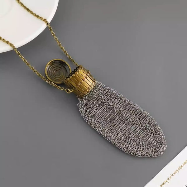 Handcrafted 1920s British Vintage Coin Purse – Metal Mesh Silver Coin Bag