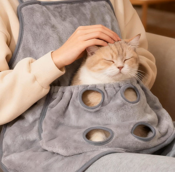 Cat Grooming Apron: No-Fur Hug Hero & Claw Tamer