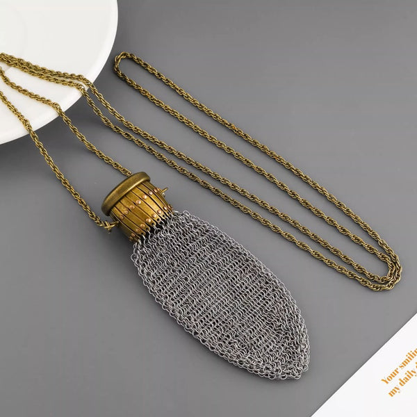 Handcrafted 1920s British Vintage Coin Purse – Metal Mesh Silver Coin Bag