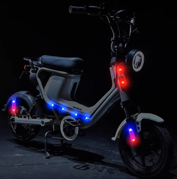 Solar LED Auto Alert Flashing Light: Motorcycle Night Tailguard