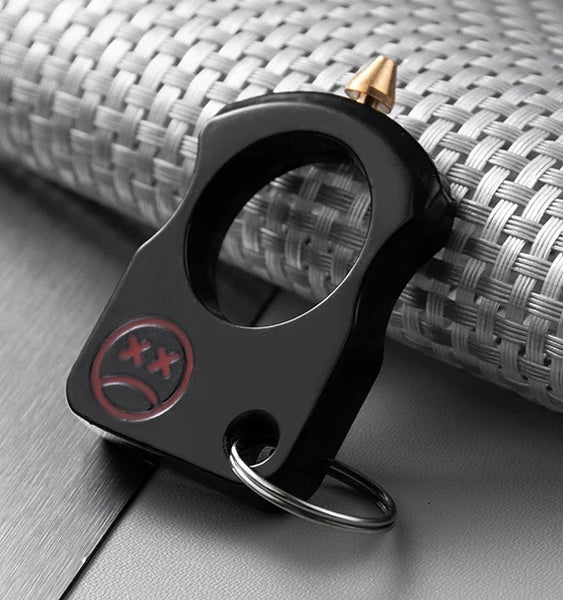 Creative Tiger Claw Keychain - Portable Emergency Window Breaker & Cool EDC Gadget